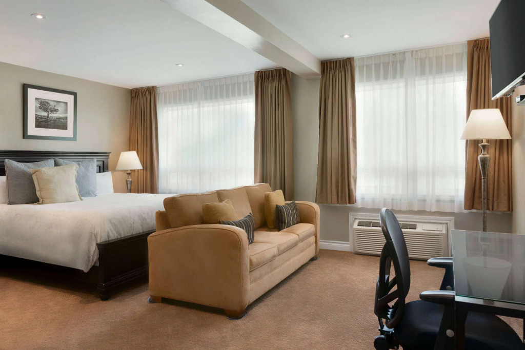 Travelodge by Wyndham Simcoe