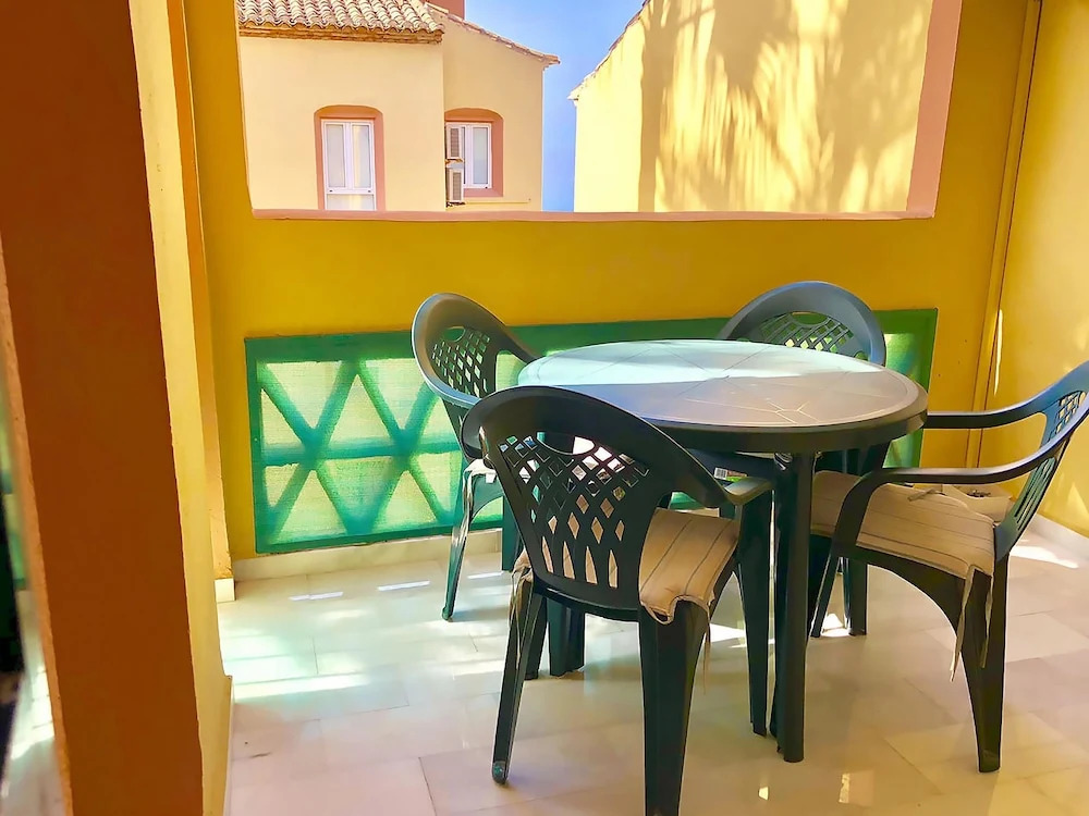 Dona Lola Claudia - 1 bedroom fully equiped apartment withing only few metters to the beach of Calahonda - Mijas Costa - Costa del sol - CS106