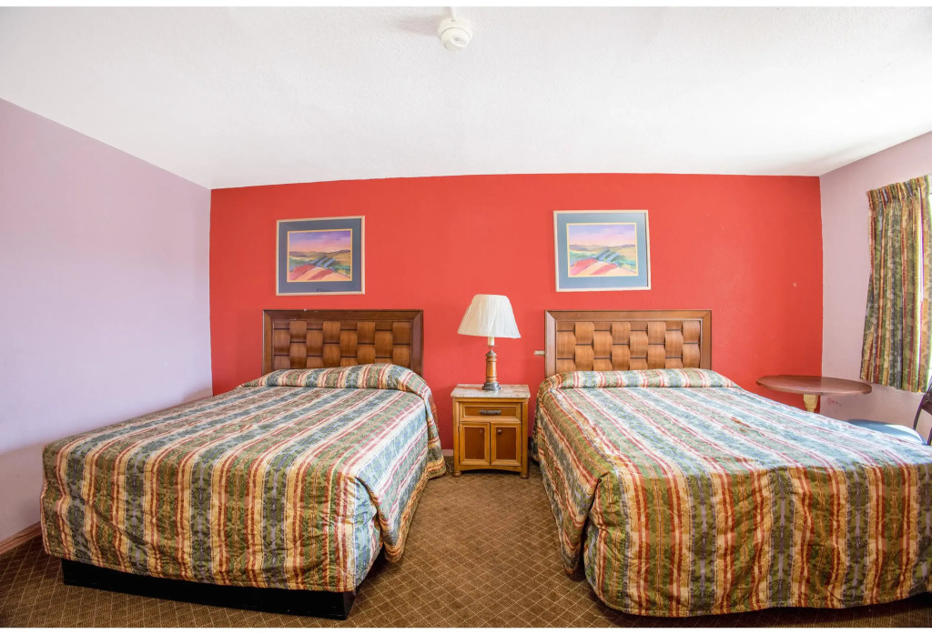 Sands Motel By OYO El Paso near Airport