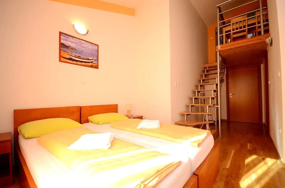 A6 - apt With 2 Balconies, 5 min Walking to Beach