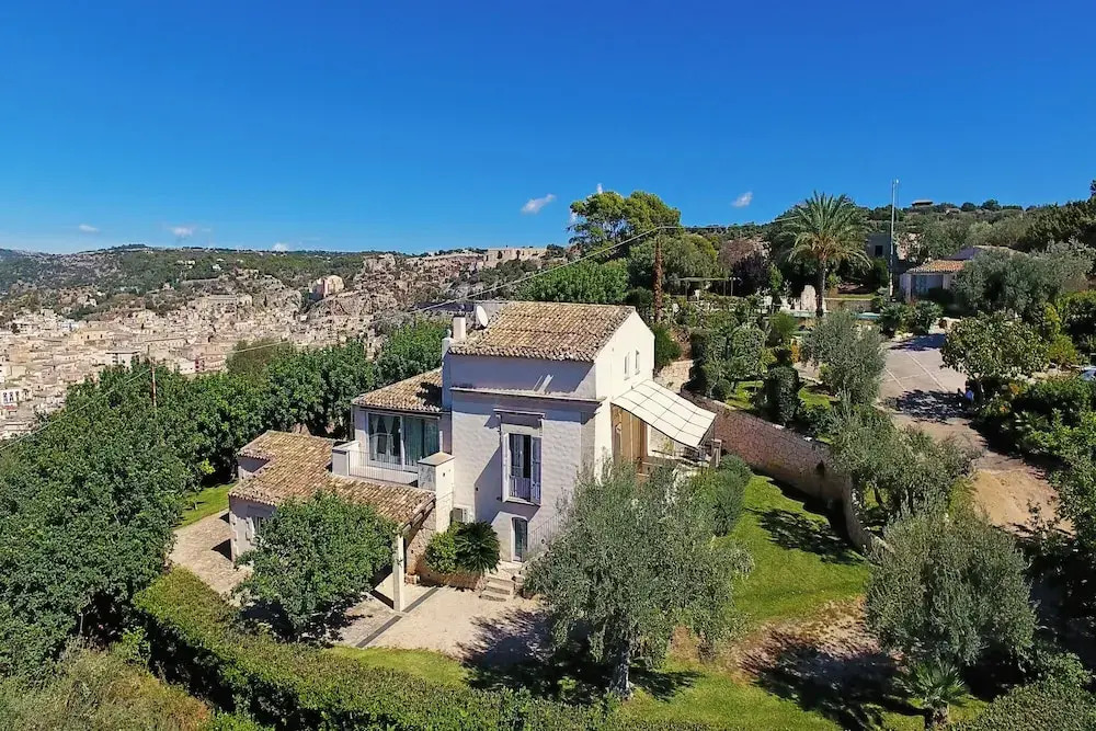 Villa Iris