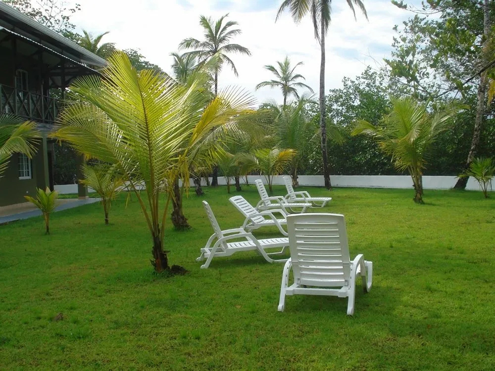 Laguna Azul Eco Lodge