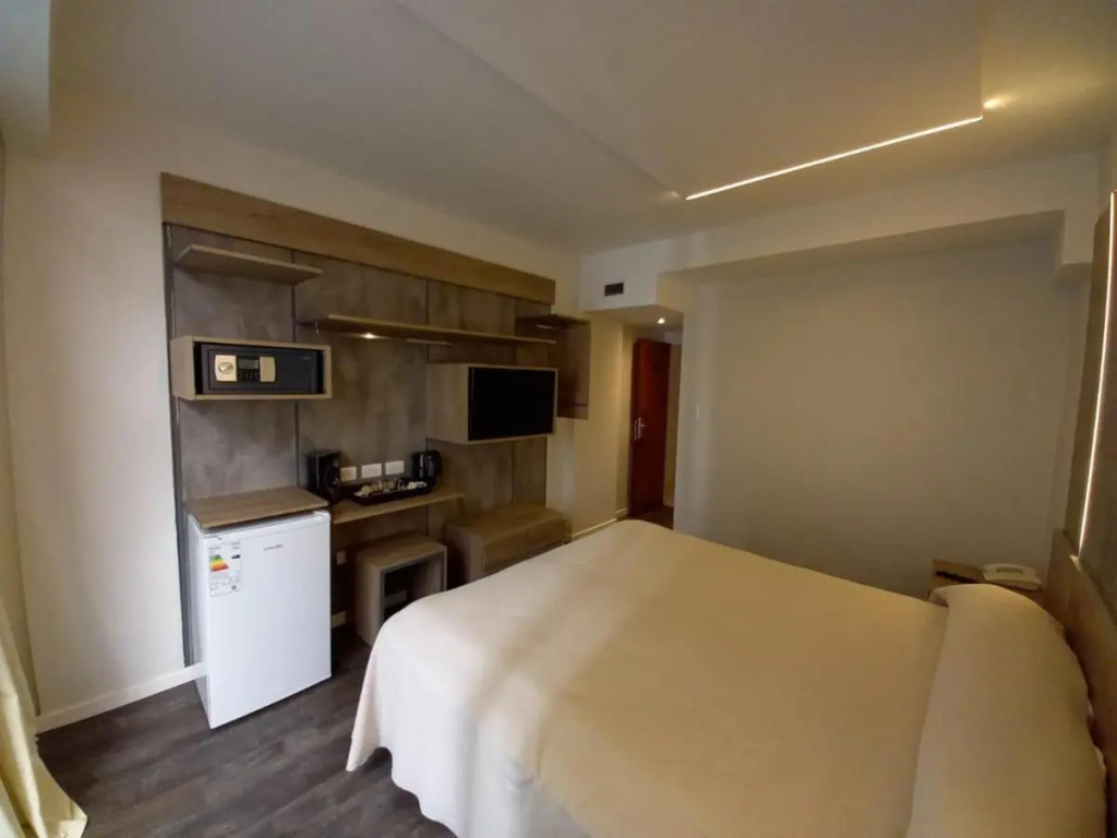 Hotel Versailles