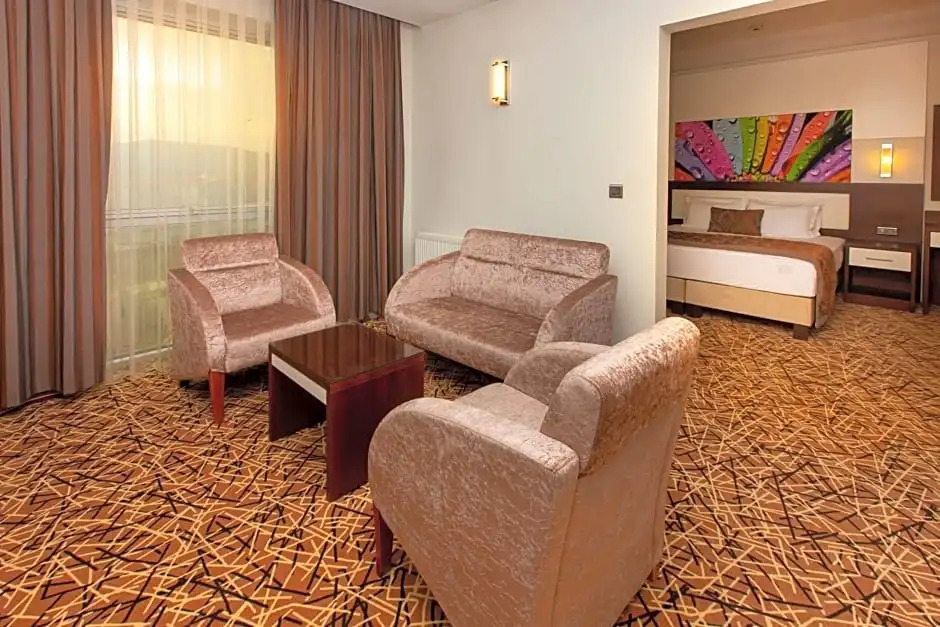 Tuna Hotel