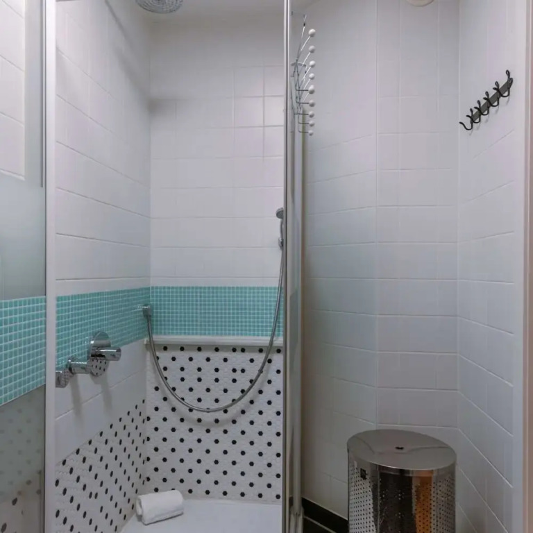 Centrally Located Apartment With Sunny Terrace
