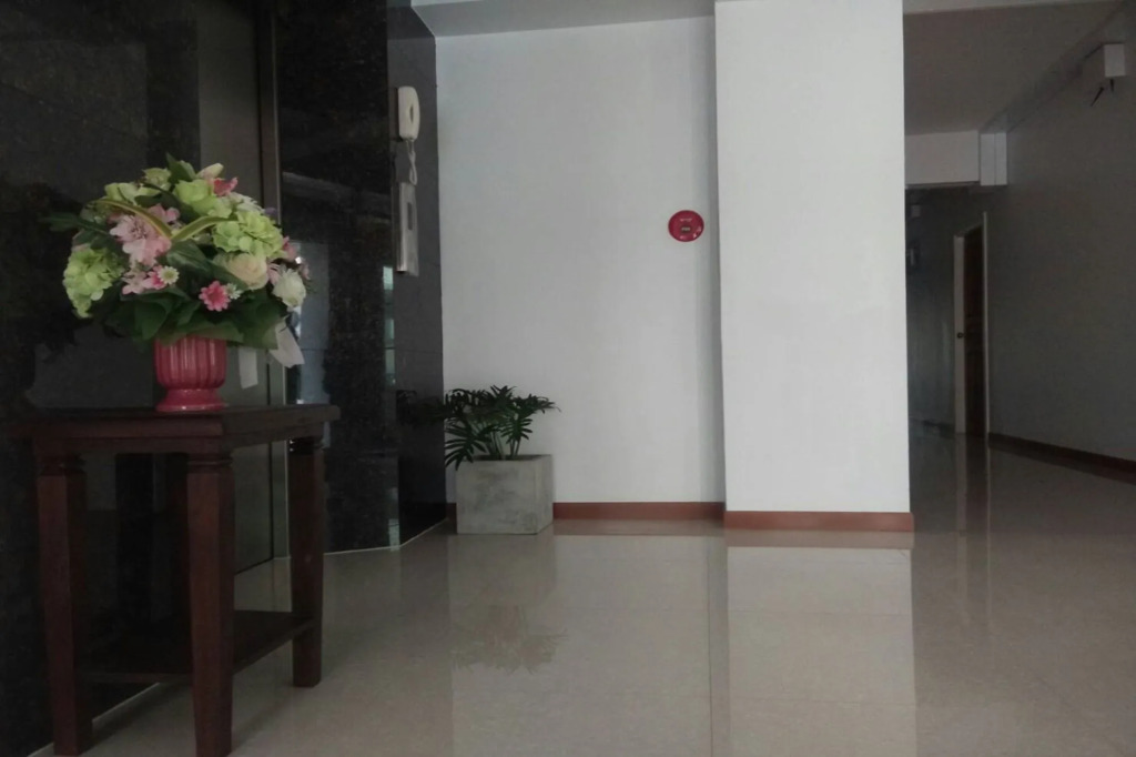 Jr Mansion On Nut Soi 25