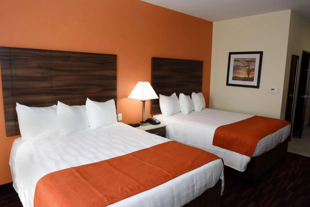 Home Away Kitchen Suites Enid