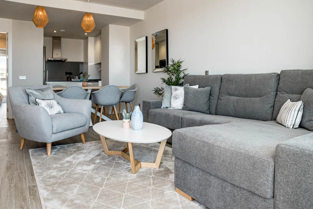 LM351A- Luxury 3 bed family apartment