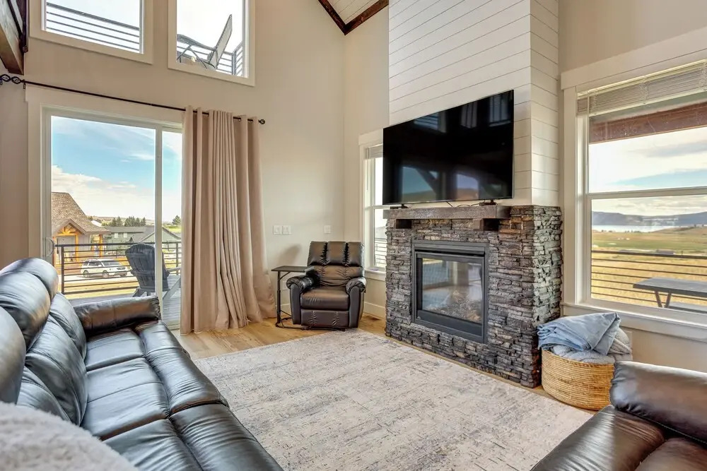 Mtn & Lake Views: Family Retreat in Bear Lake!