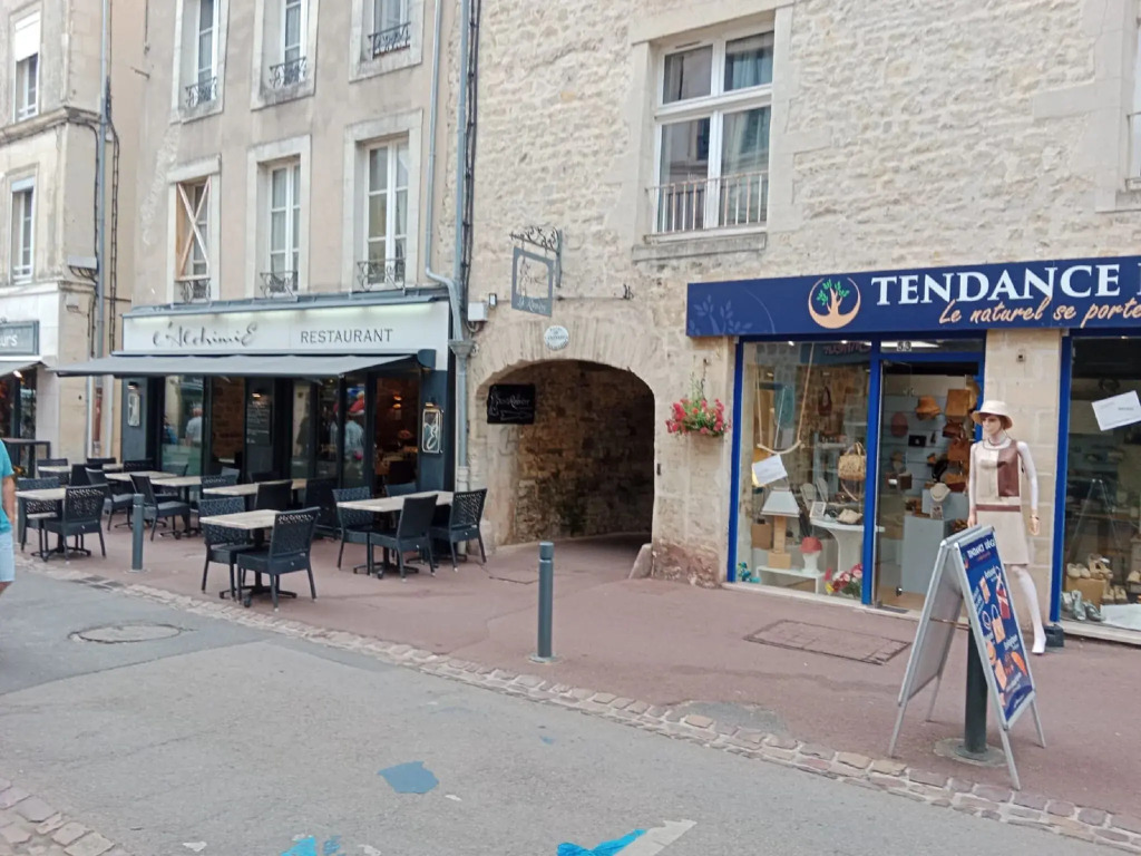 Modern apartment in Bayeux near Tapestry Museum