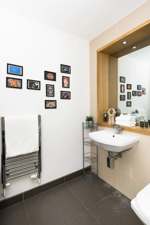 Modern Muscians 2BR Flat in Greenwich