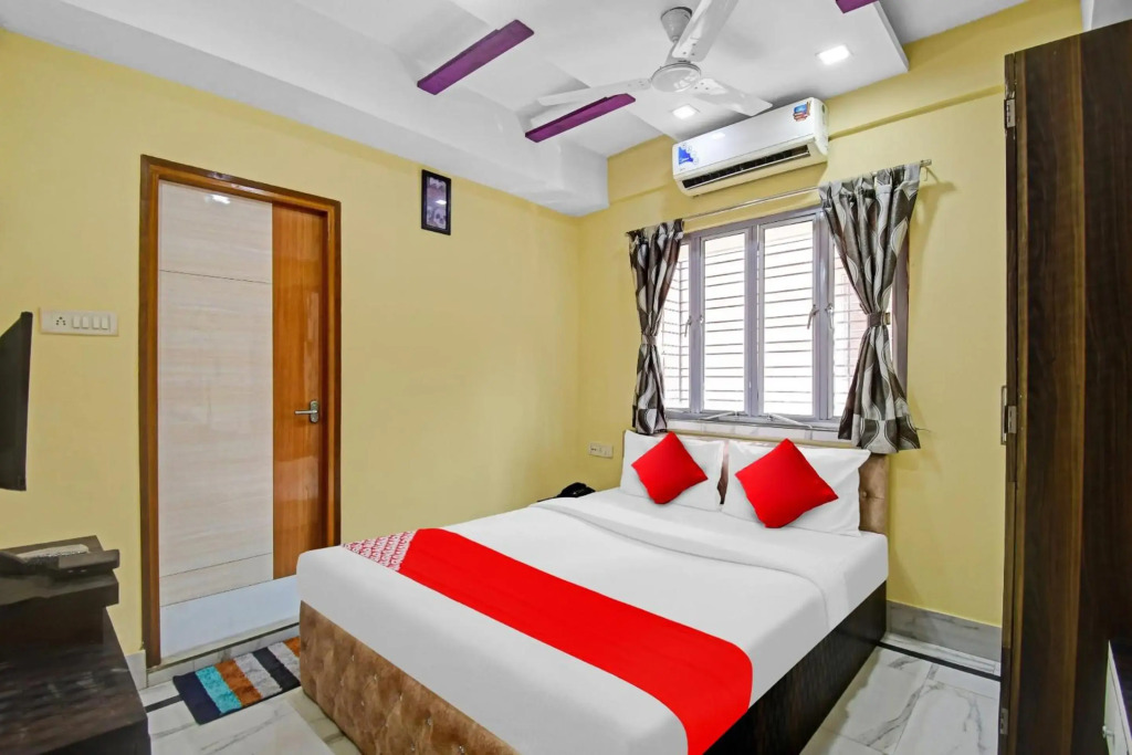 OYO Flagship 80558 Nirwana Gust House Newtown