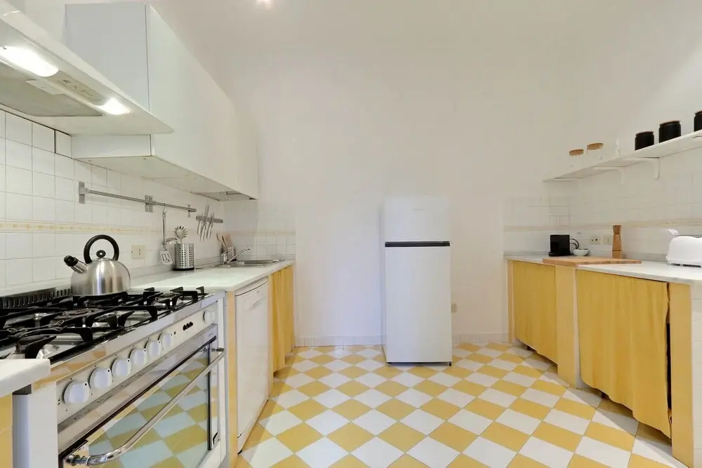 Campo dei Fiori 3-bed Apartment, hi Standing