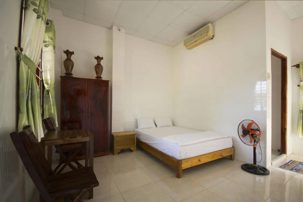 Bai Thom Cay Vong Nem Resort