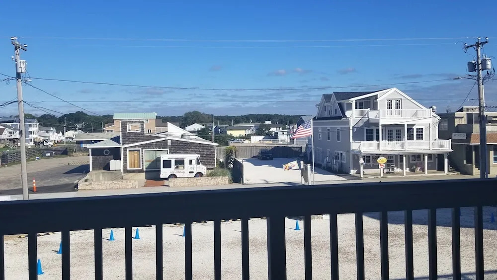Sandcastle Beachfront Inn