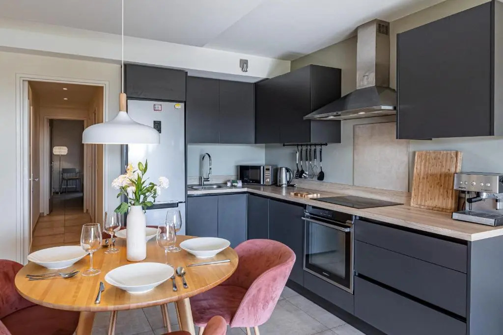 2 BDR Villefranche-sur-Mer Sea View Parking and Swimming Pool