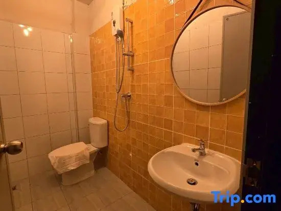 Lhong Krung Hostel