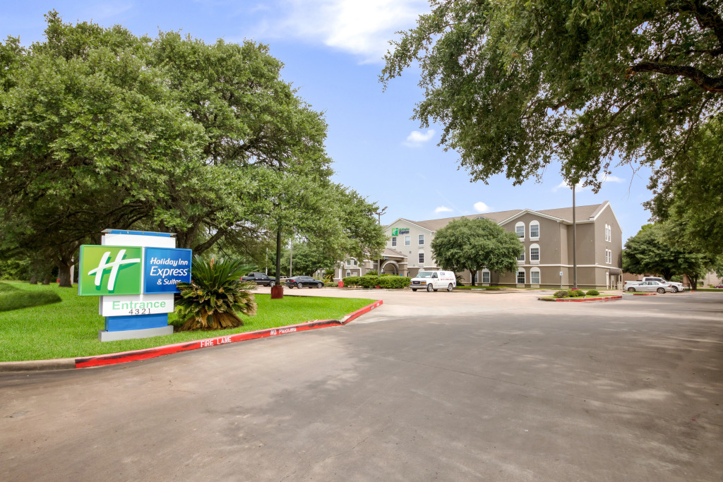 Holiday Inn Express Hotel & Suites Columbus by IHG