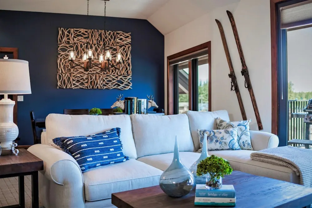 Luxury Two Bedroom Residence steps from Heavenly Village condo
