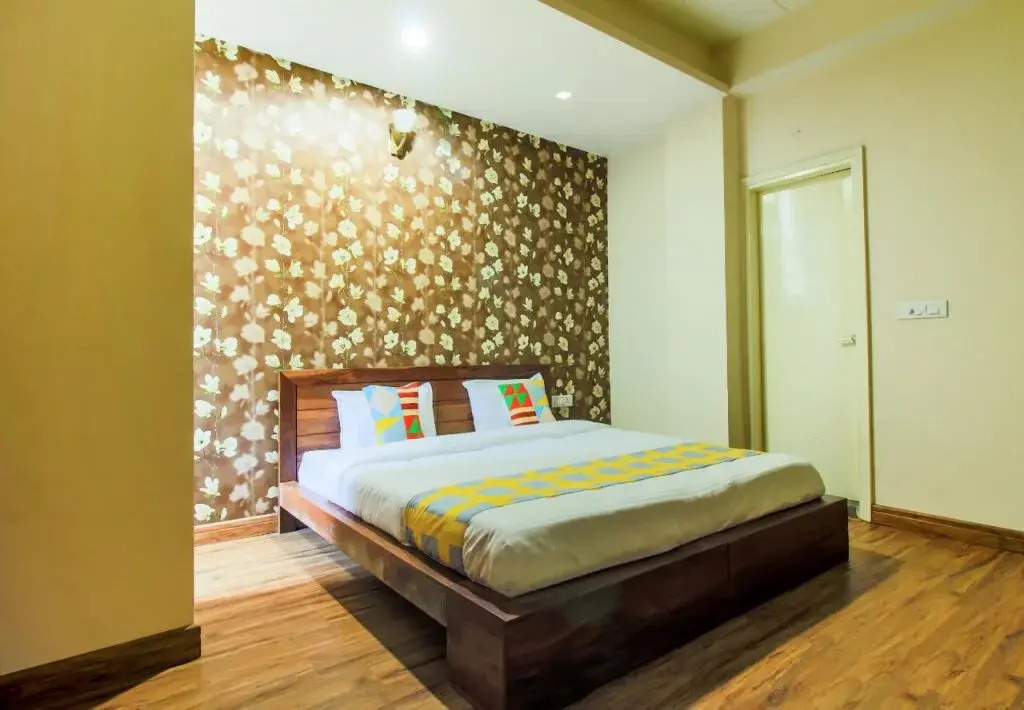 Pine Residency By OYO Rooms