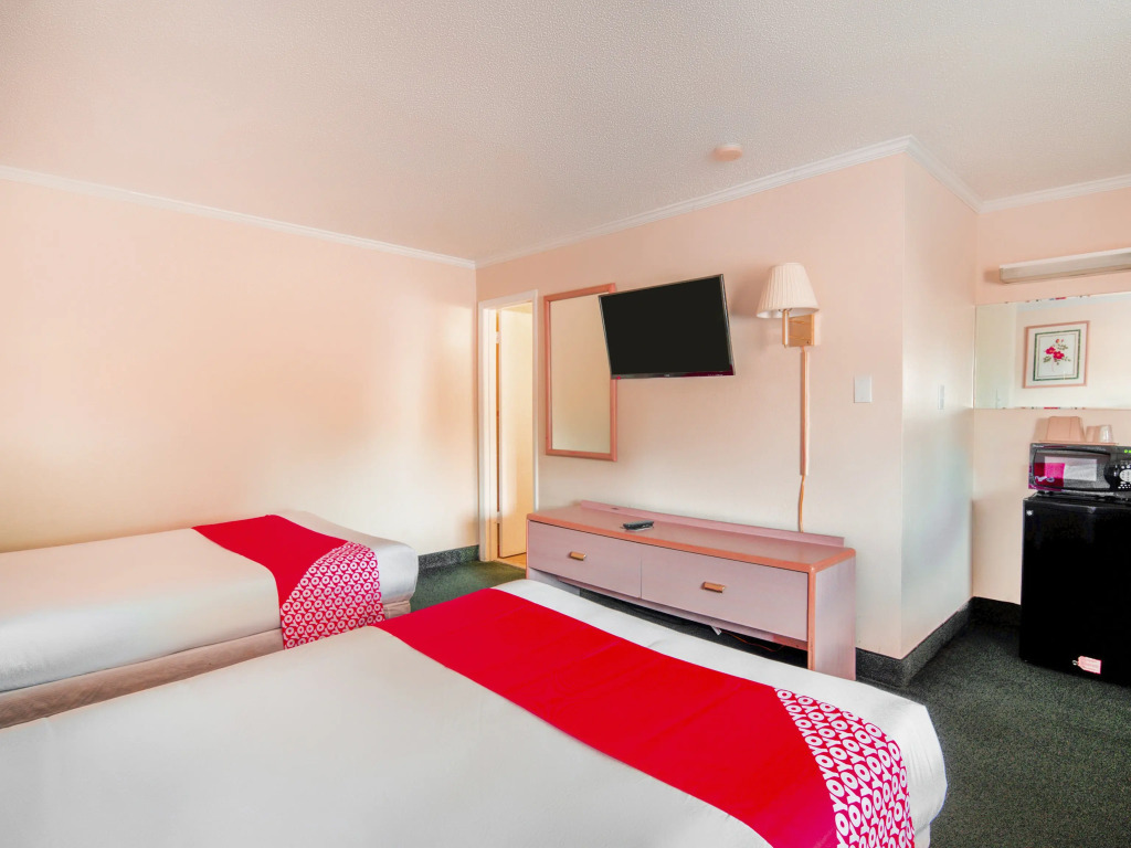 OYO Hotel Durham West Hills