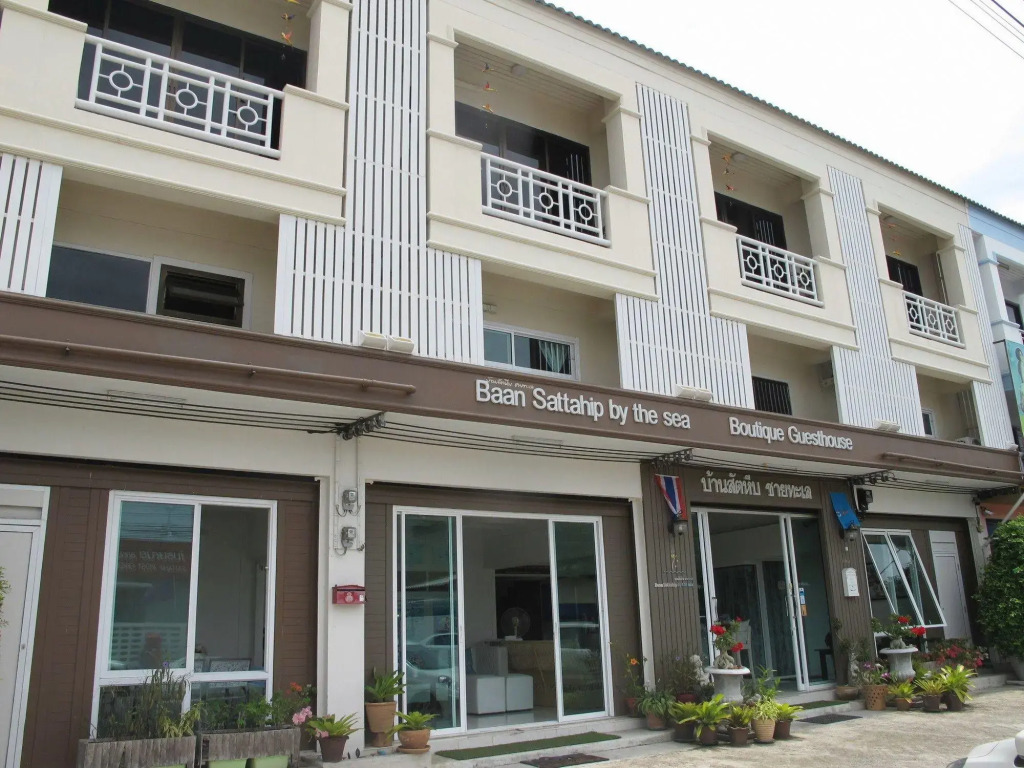 Baan Sattahip By The Sea