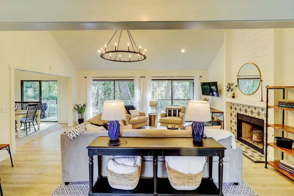 49 Governors - 3 Br Home