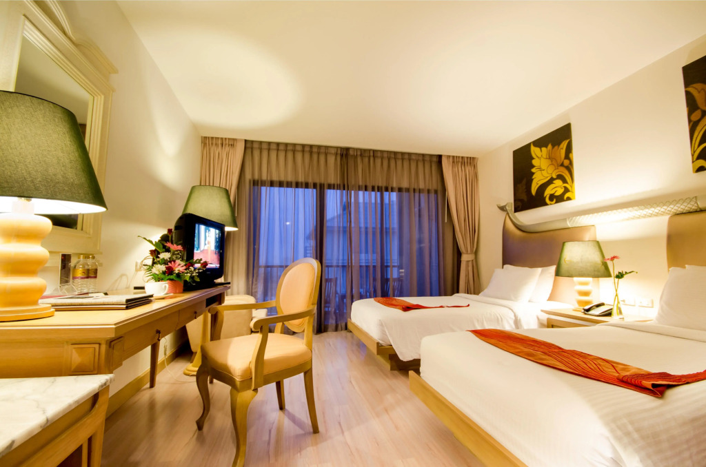 The StandardX, Bangkok Phra Arthit