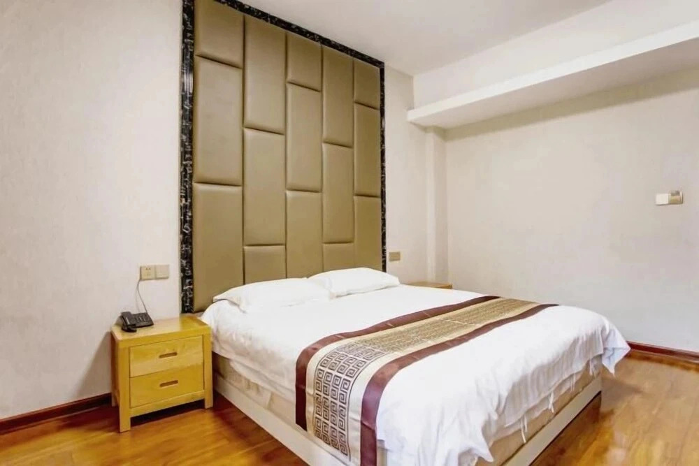 Longxin Hotel