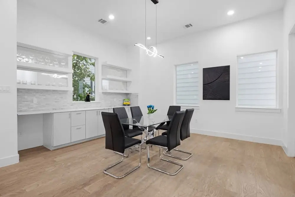 Perfect Houston Group Stay for 12 With 6 Beds 6 Baths