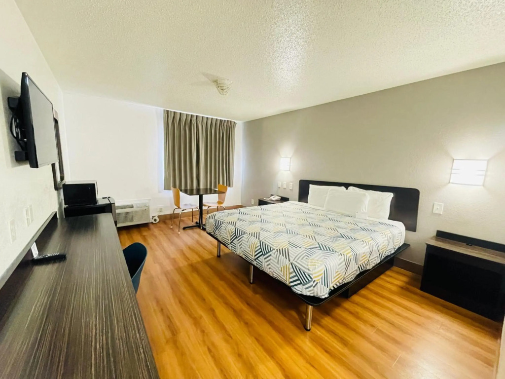 Motel 6-Duncanville, TX - Dallas