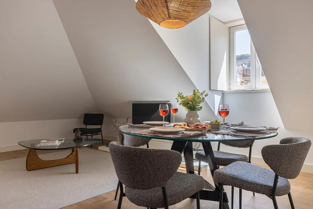 Ando Living - Augusta House