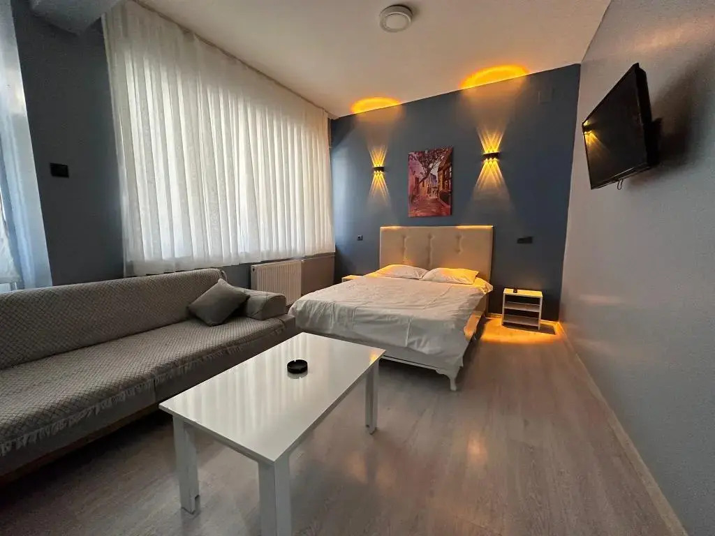 Umk Pansi̇yon Cadde