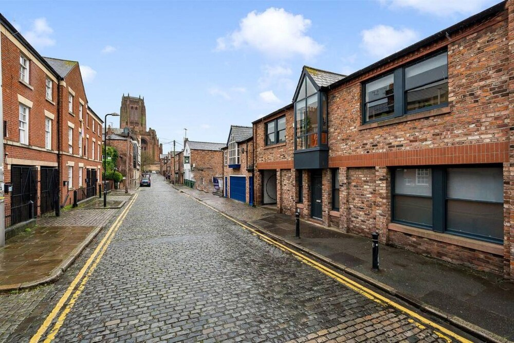 Host & Stay - The Coachouse at Pilgrim St