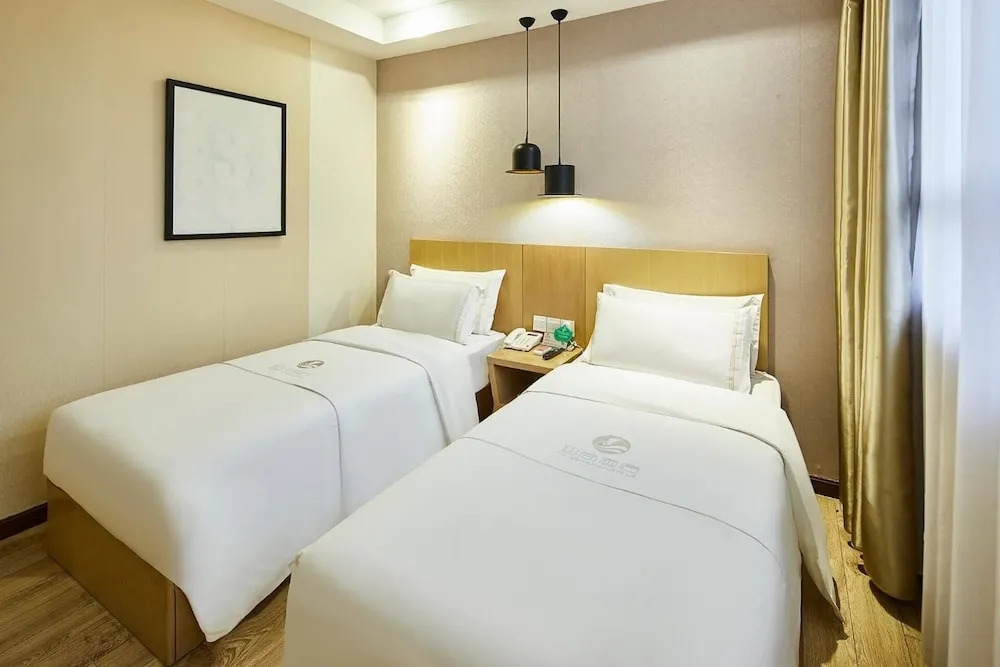 Jiangxia Business Hotel