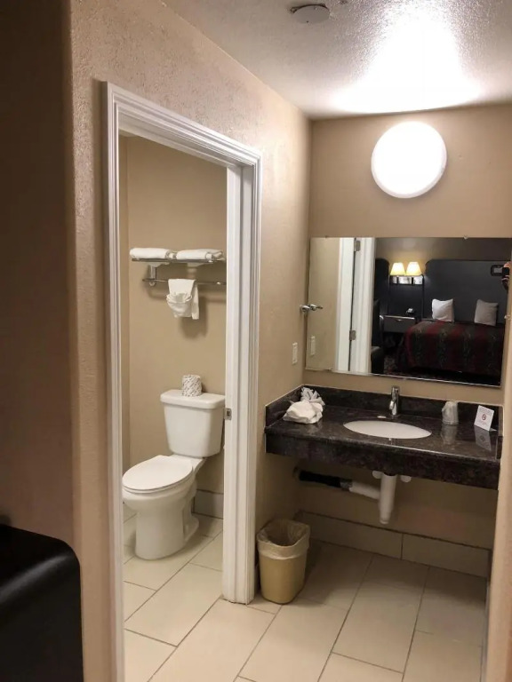 Casa Royal Inn