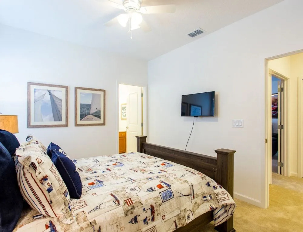 Home Theater, Games Room, Pool, Spa & Lake View!!