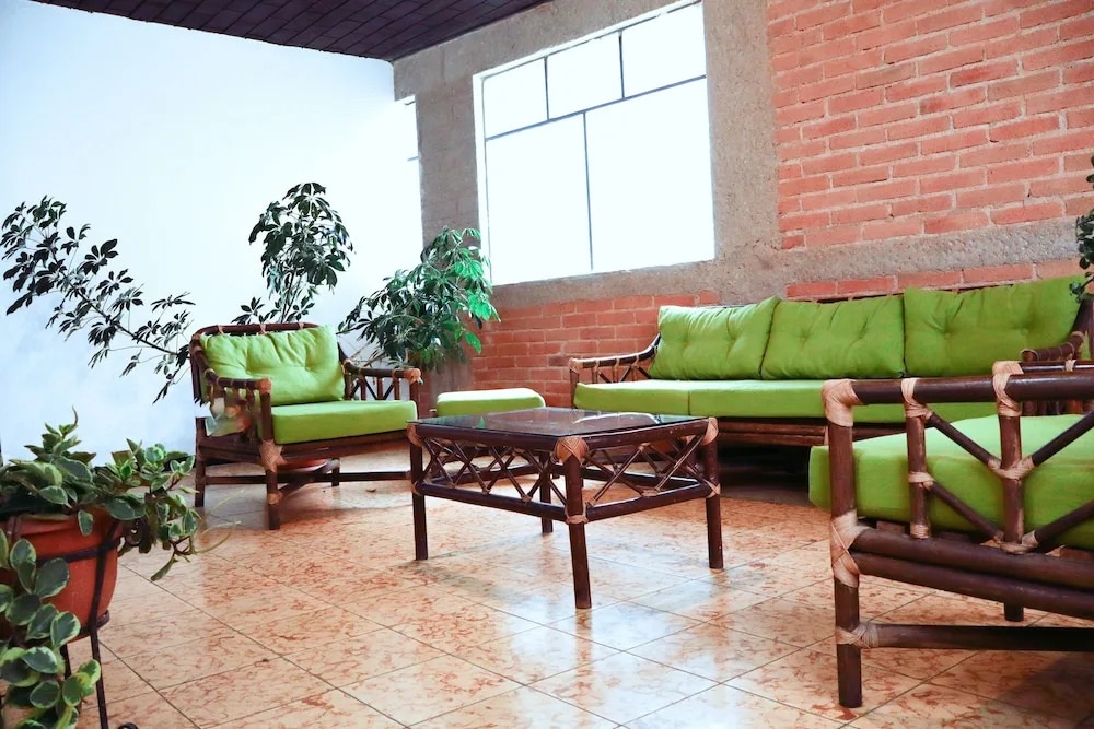 Lar Antiqua Hotel
