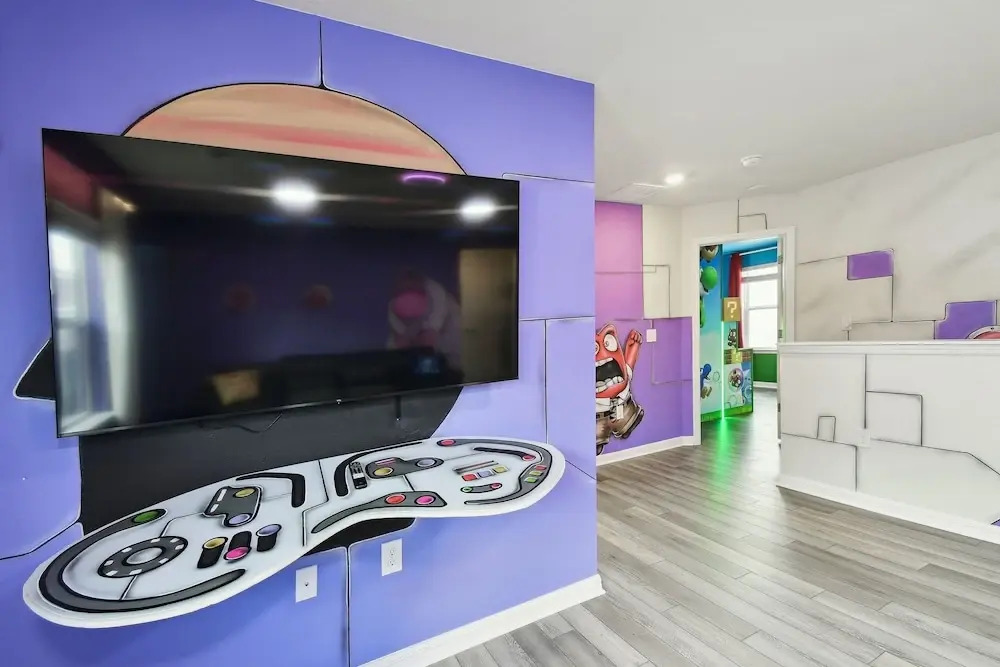 5 BD En-suites, Game Room, Pool, Sleeps 14, Disney