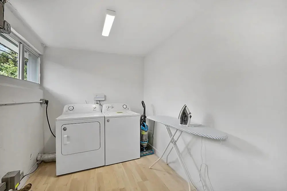 Santorini House - 3 Bed 2 Bath in Wilton Manors - Walking Distance to Wilton Drive