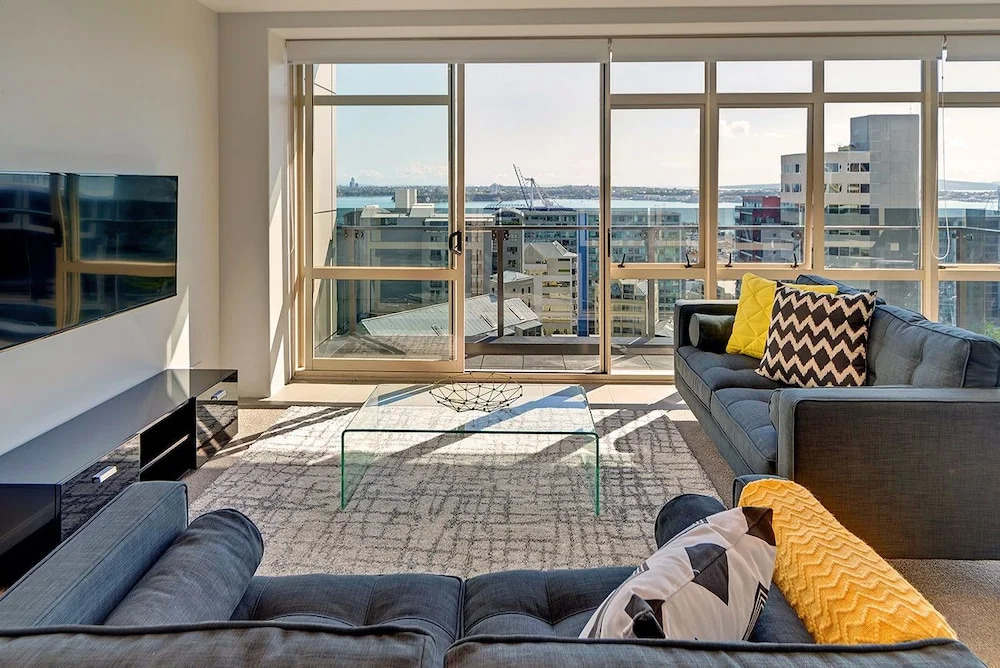 Central 12th floor Apt Harbour Views