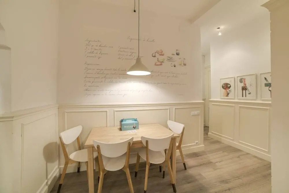 Stylish 1 Bed Apt w/ Terrace in Lesseps