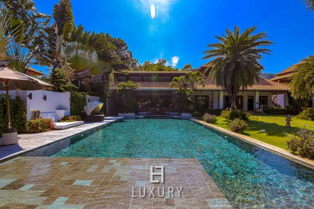 Bali Style Mansion in Great Location WL2
