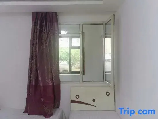 Yichun Xinxin Fashion Inn