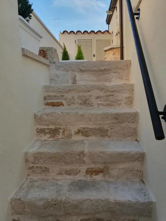 Sotto larco