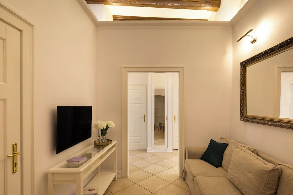 Old Town św Jana by Downtown Apartments