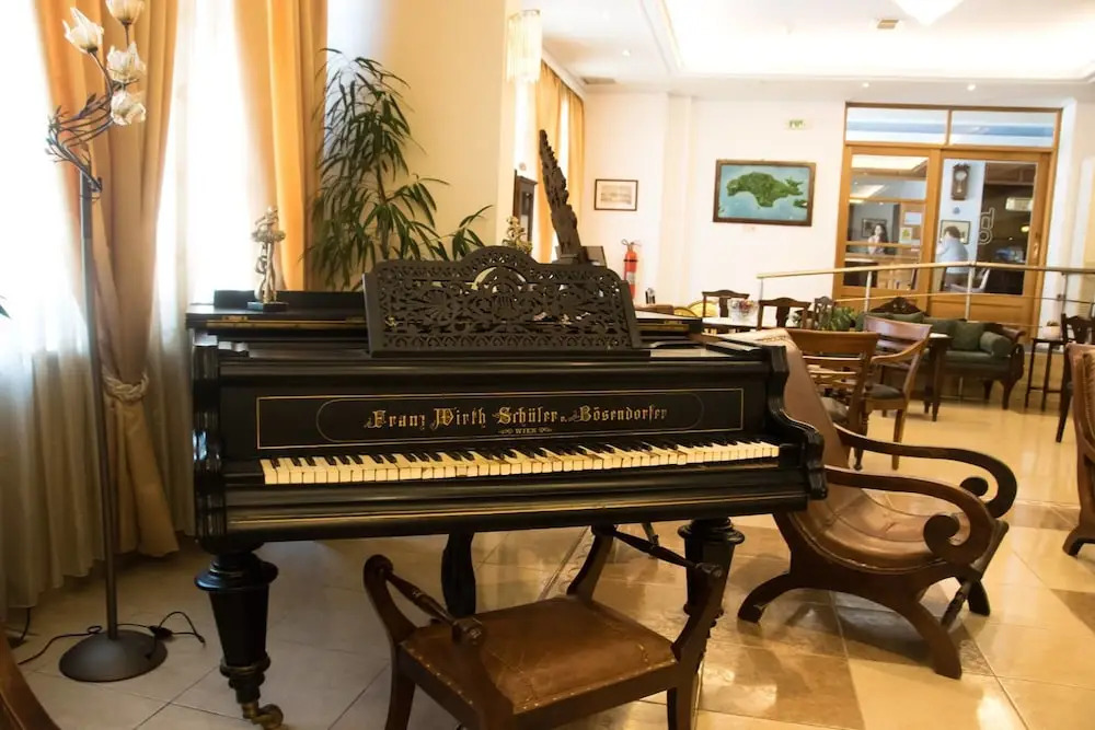 Aegeon Hotel