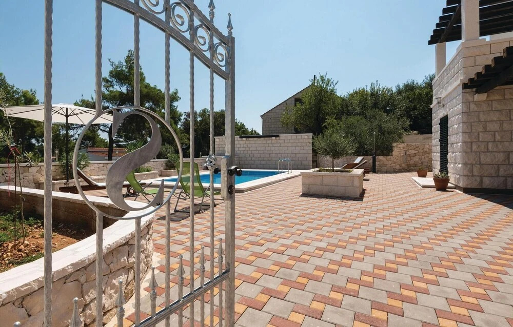 Amazing Home in Lumbarda With 3 Bedrooms, Wifi and Outdoor Swimming Pool