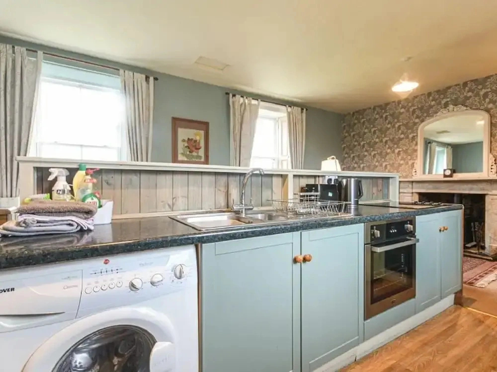 Riverbank Cottage