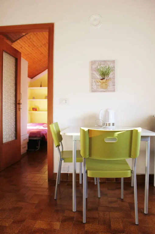 J HomeHolidays